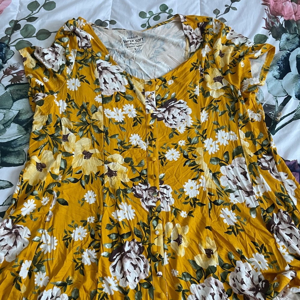 Torrid. Super soft. Brand new w tags. “Peplumy” style. Size 3. $18